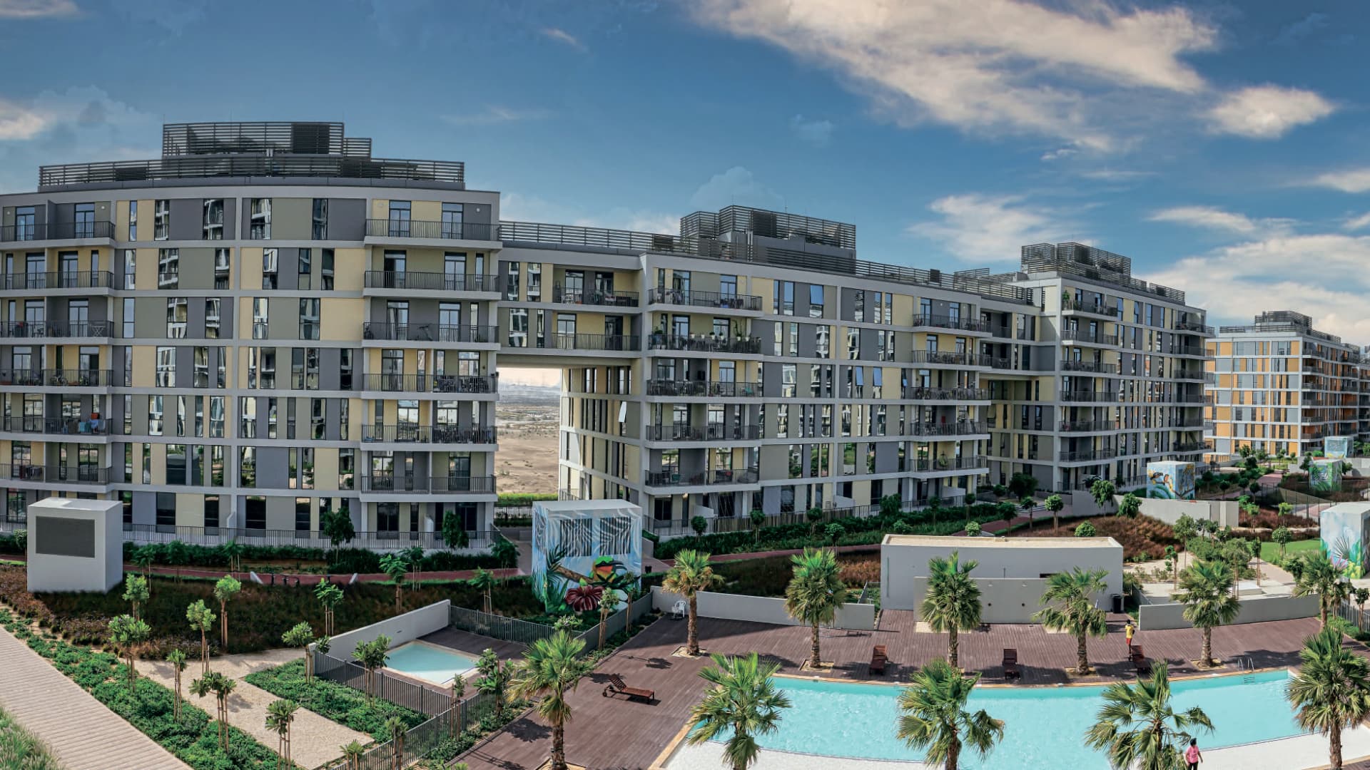 Midtown Mesk - Image 1